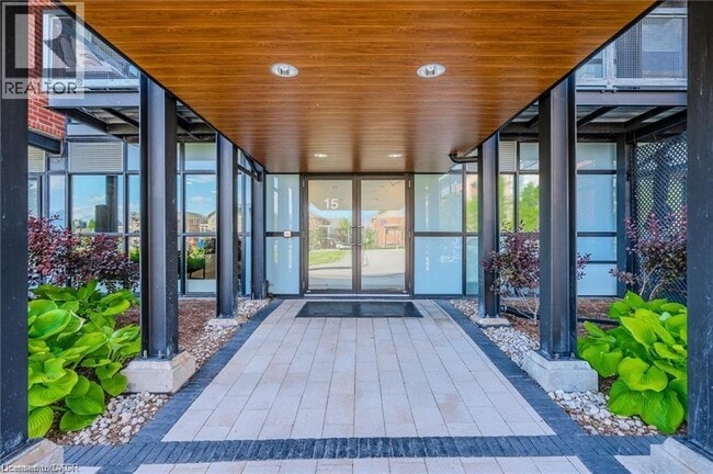 Building Photo - 15 Prince Albert Blvd