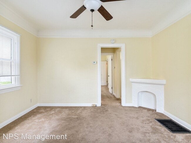 Building Photo - 1 br, 1 bath Apartment - 1109 Loma Ave. 11...