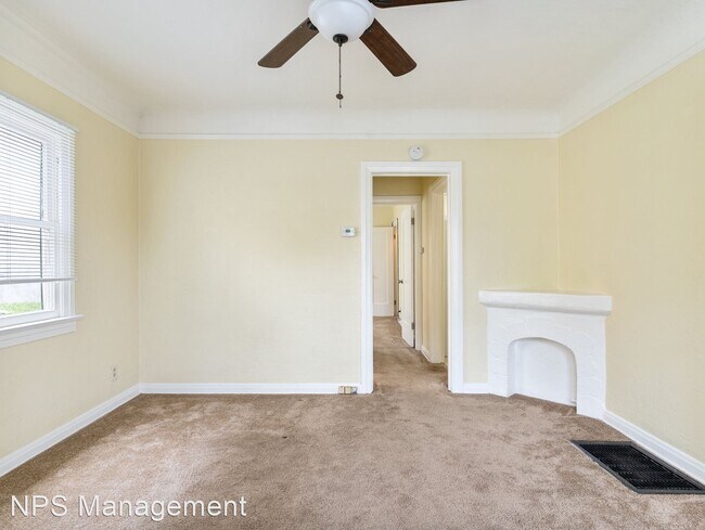 Foto del edificio - 1 br, 1 bath Apartment - 1109 Loma Ave. 11...