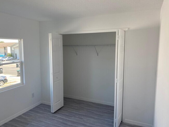 Building Photo - 12279 Fox Hound Ln