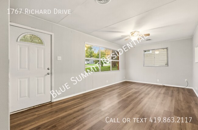 Foto del edificio - 1767 Richard Dr