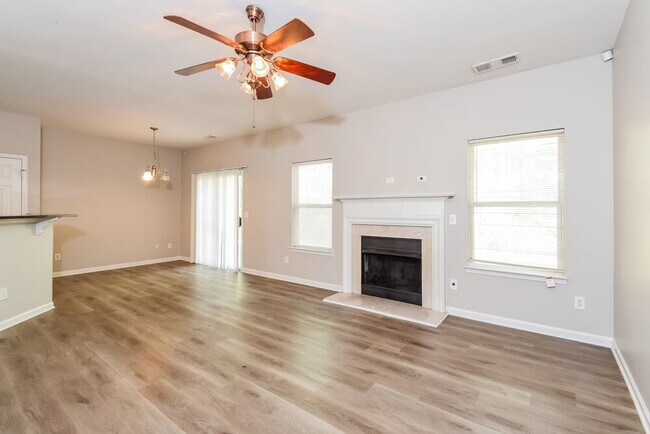 Foto del edificio - 250 Alamosa Path SW