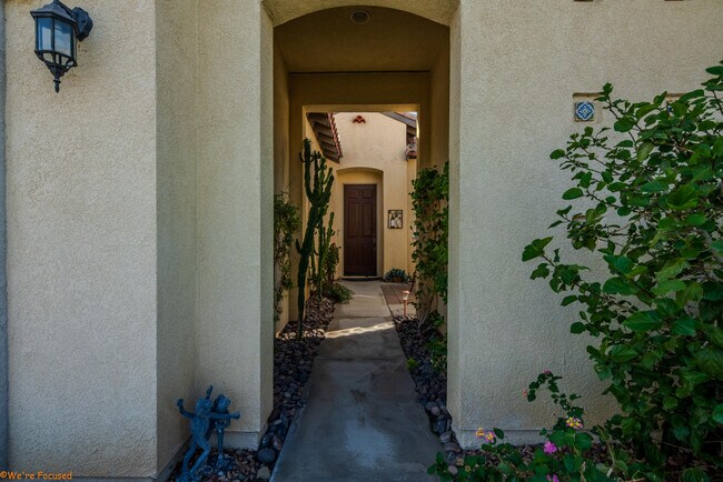 Foto del edificio - 27 Shoreline Dr