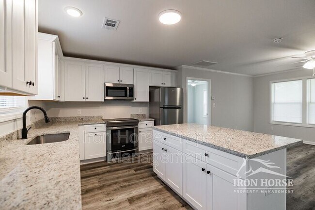 Foto del edificio - 306 Lexington Heights