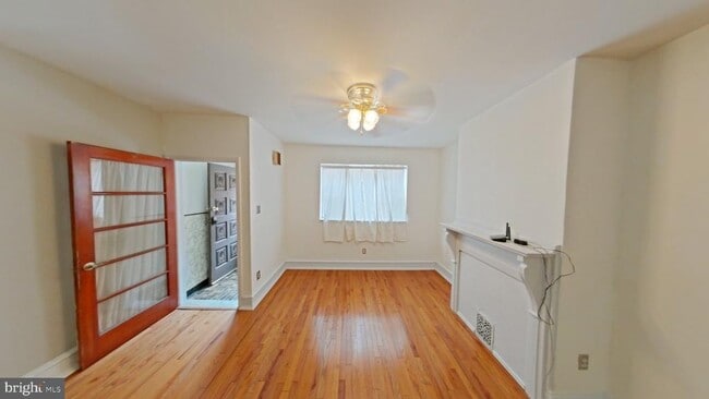Building Photo - 2629 S Rosewood St