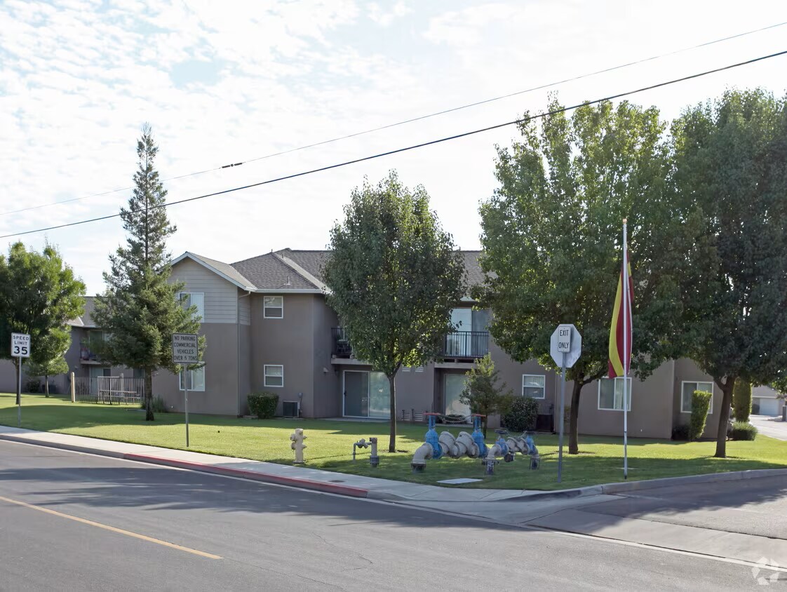 Foto del edificio - College Park Apartments