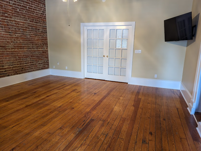 Building Photo - 307 Virginia Ave
