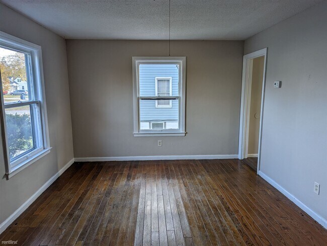 Building Photo - 3 br, 1 bath House - 3062 Roosevelt Rd