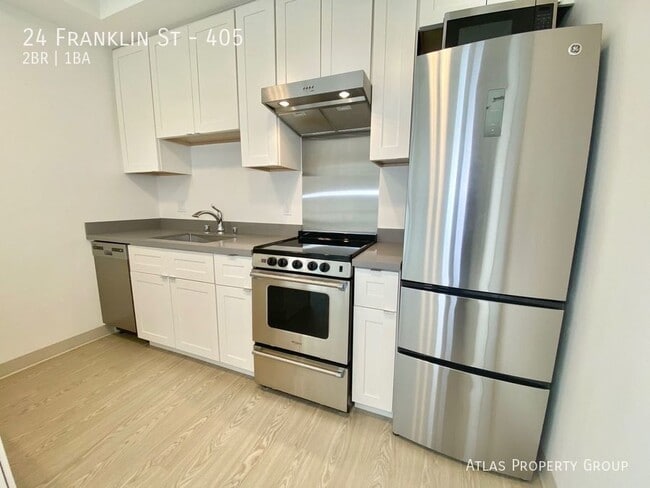 Building Photo - Beautiful 2 Bedroom Apartments in Hayes Va...