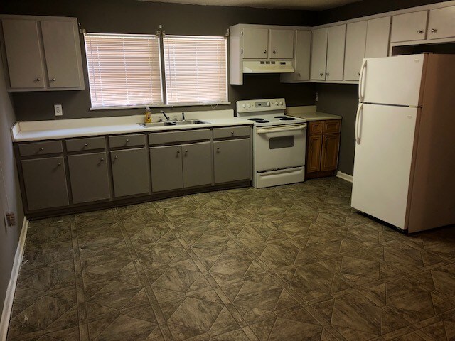 Building Photo - 101 E Wacona Dr