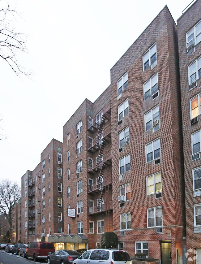 Foto del edificio - 2665 Homecrest Ave