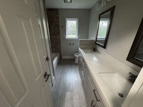 Building Photo - 529 Brandon Rd