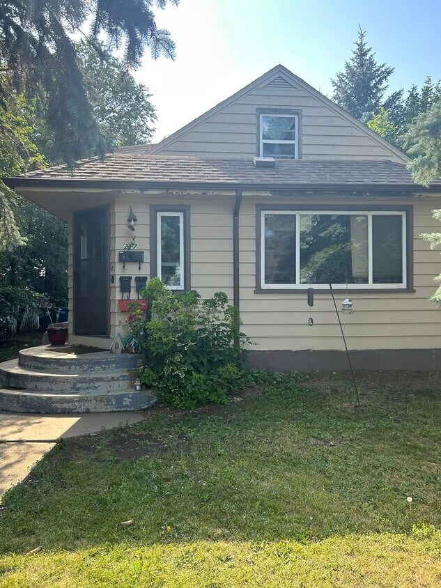 Foto principal - 217 2nd Ave W