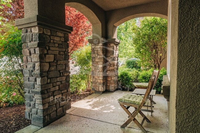 Foto del edificio - Spacious Home in the Lincoln Crossing Community, walking distance to Lincoln Crossing Elementary