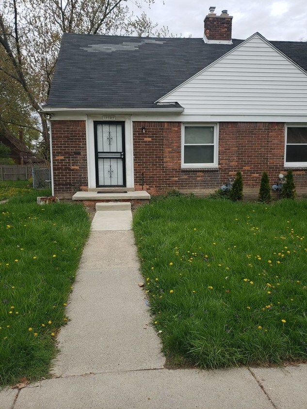 Foto principal - 17137 Ontario St