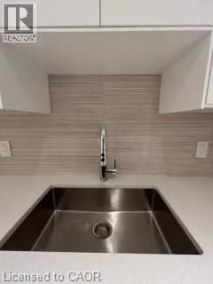 Photo du bâtiment - 30 Cannon St W