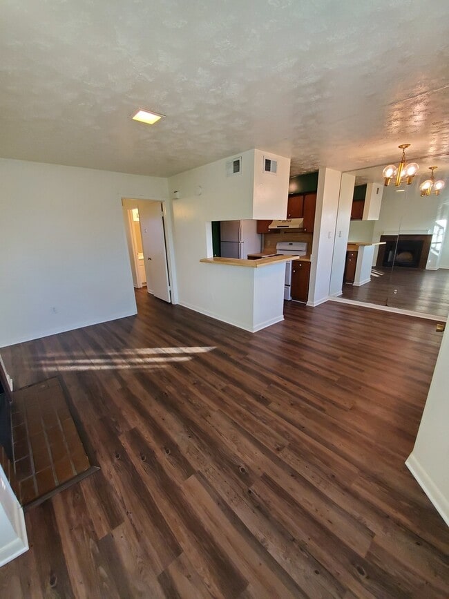 Building Photo - Bryan (Very Near to Northgate) SUBLEASE 1 Bedroom / 1 Bath  Condo near TAMU!