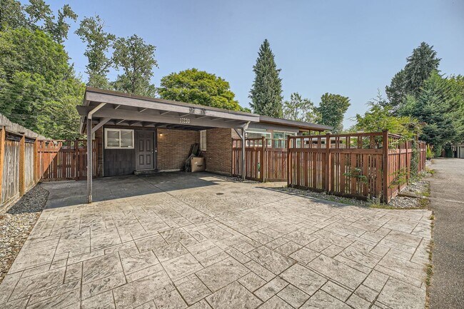 Photo - Ideally Located 3 Bed 2 Bath Lake Forest P... House