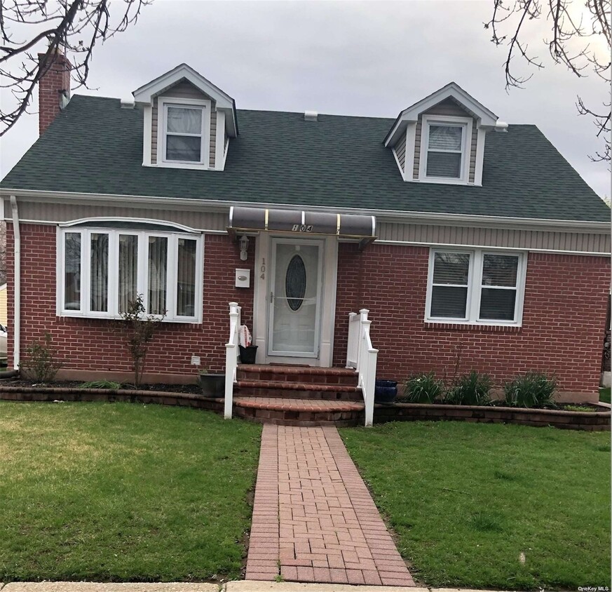 Primary Photo - 104 Jean Ave