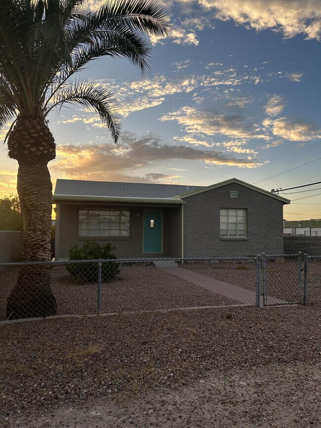 Foto del edificio - 902 S Fremont Ave