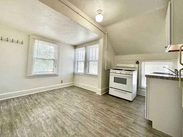 Foto del edificio - 202 S Webster Ave