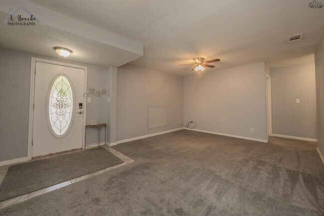 Foto del edificio - 2953 Moffett Ave