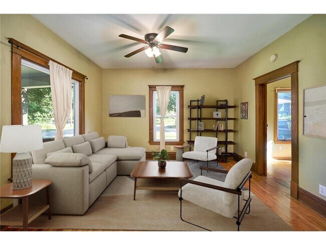 Foto del edificio - 894 23rd Ave SE