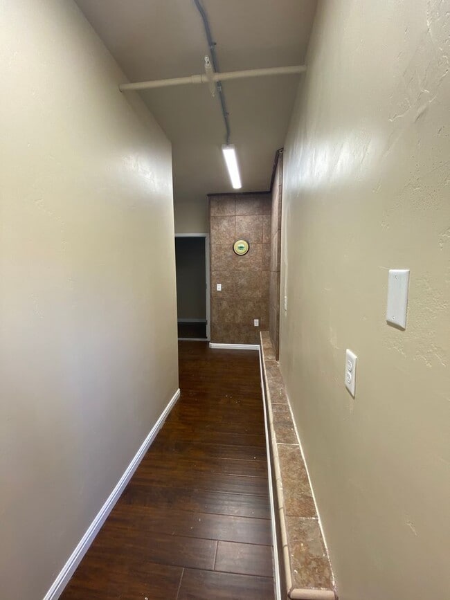 Building Photo - UTILITIES INCLUDED 2 bed 3 bath apartment in Hildale