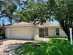 Building Photo - 6147 Briar Glade Dr