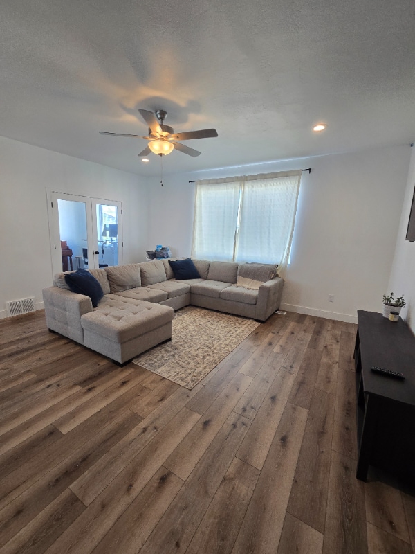 Primary Photo - 896 N 560 W St