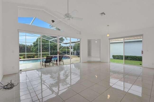 Building Photo - 9061 Long Lake Palm Dr