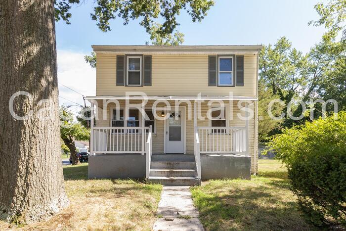 Primary Photo - 53 Somerset St