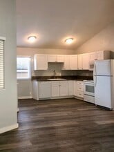 Building Photo - 4709 River Ave