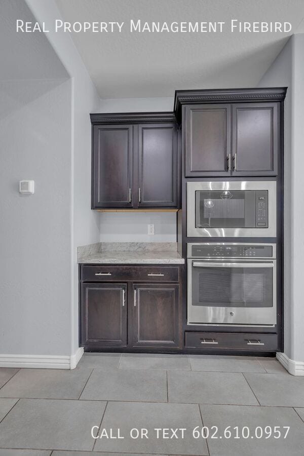 Building Photo - 30817 N 25th Dr