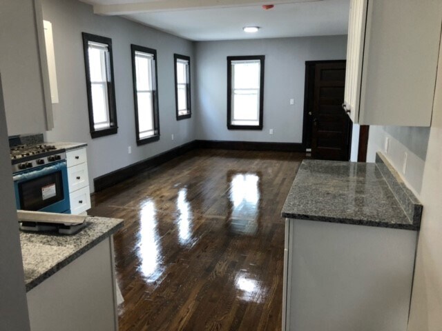 Building Photo - 59 Tower St