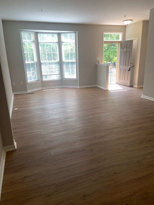 Foto del edificio - Walden Golf Course - Crofton Townhome - Av...