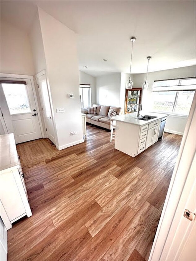 Foto principal - New ADU Available in Quiet Neighborhood