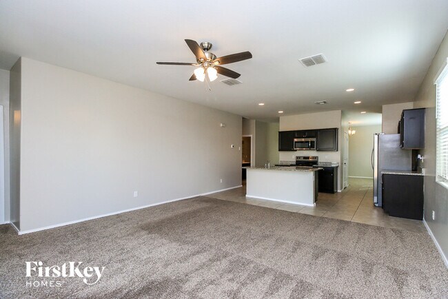 Foto del edificio - 10386 E Marigold Ln