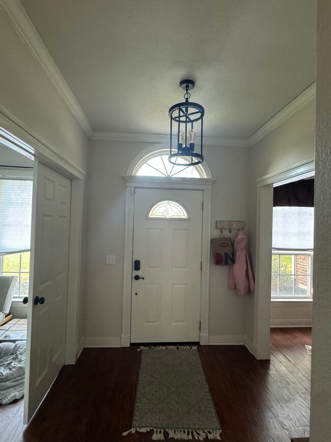 Building Photo - 714 N 28th St