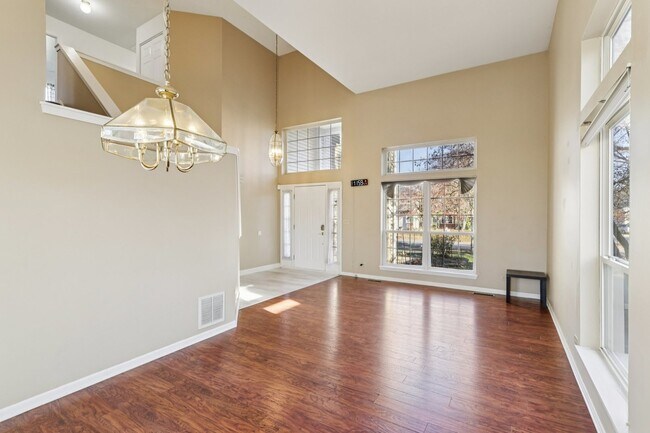 Foto del edificio - 7503 Korbel Dr