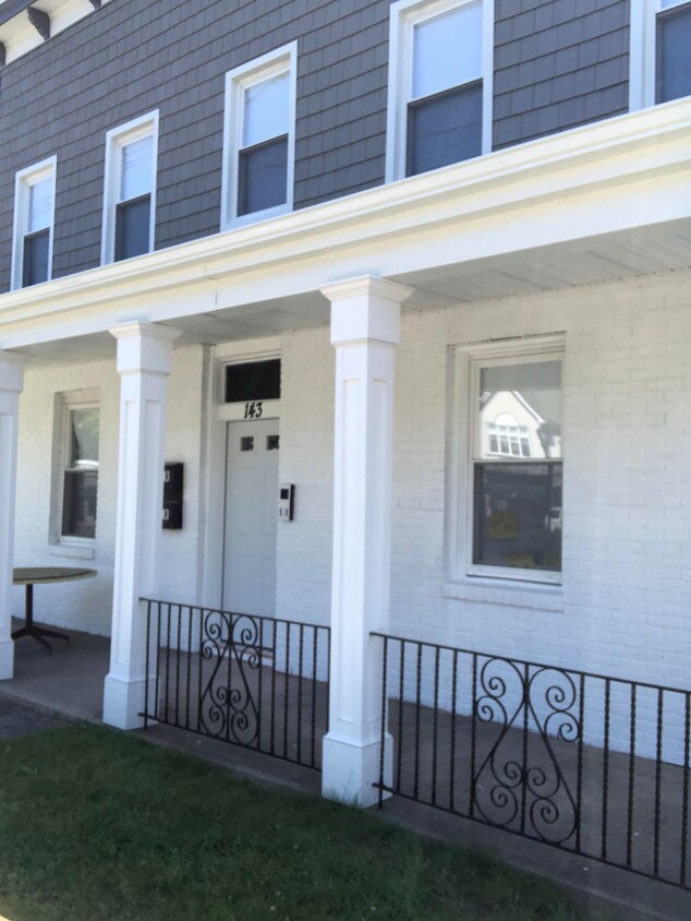 Primary Photo - 143 Valley Rd