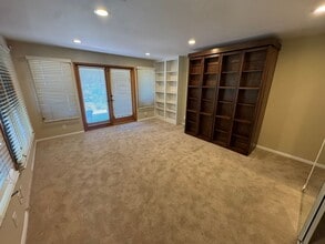 Building Photo - 10610 Quail Canyon Rd