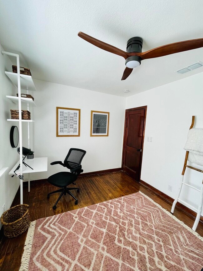 Foto del edificio - 2811 College St