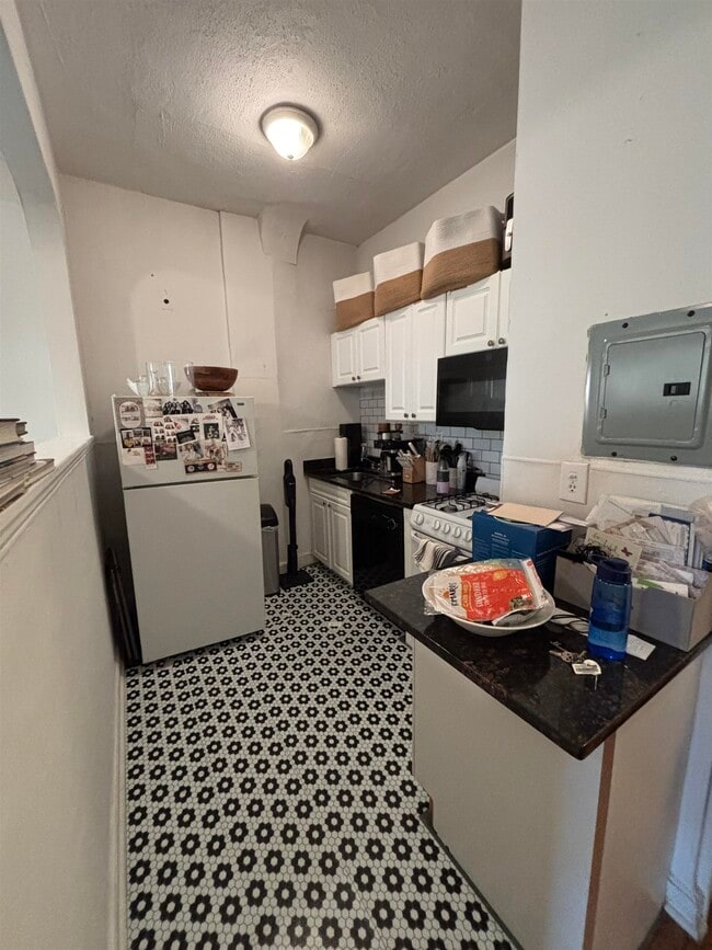 Building Photo - 410 Washington St