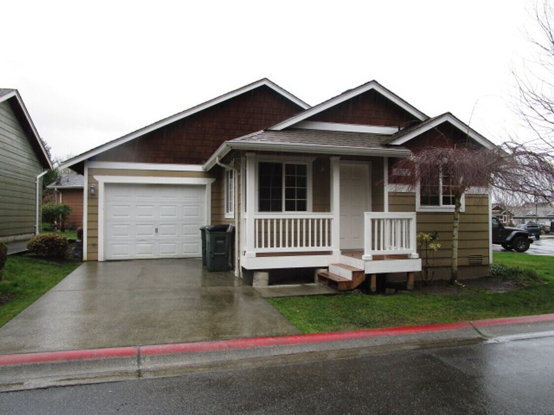 Foto principal - 1925 Wildflower Way