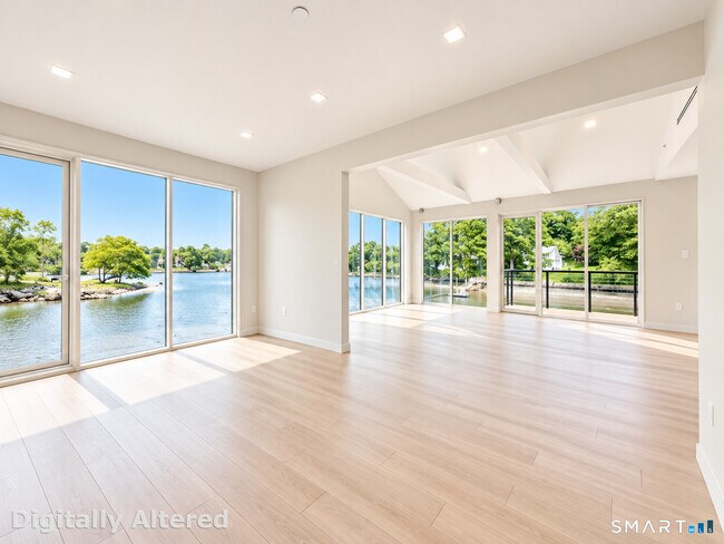 Foto del edificio - 251 Riverside Ave