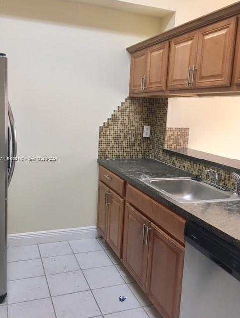 Building Photo - 1300 SW 135th Ct