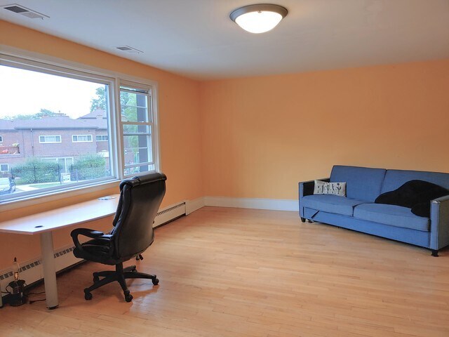 Building Photo - 1052 N Milwaukee Ave