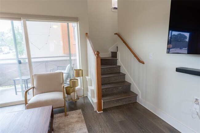 Foto del edificio - 2827 Manor Rd