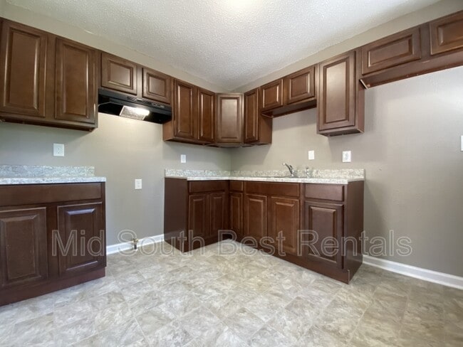 Foto del edificio - 1551 Gold Ave